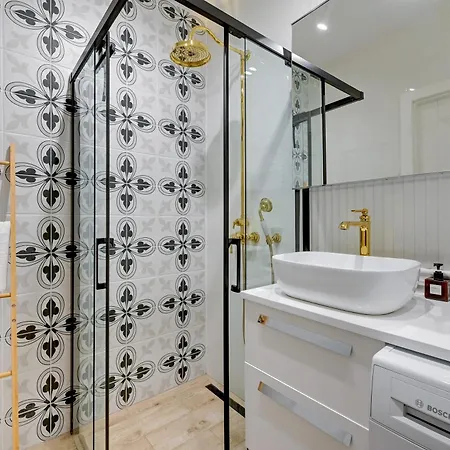 Zajezdnia Wrzeszcz & Parking By Downtown