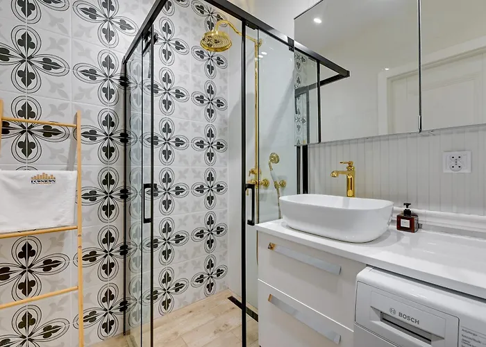 Zajezdnia Wrzeszcz & Parking By Downtown